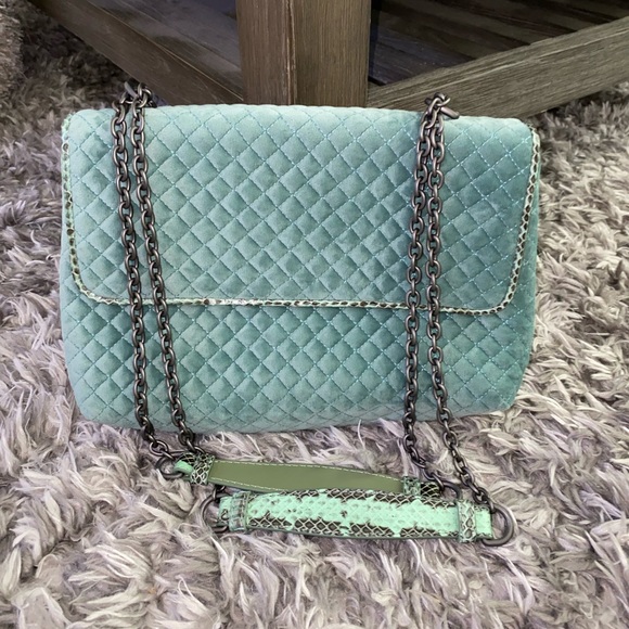 Handbags - 💙 Teal Suede Snake Print Handbag 💙